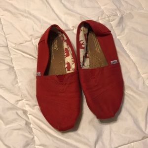 Red Toms